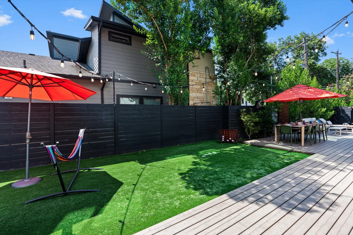 Zilker Homes | 2 Pools, Hot Tub, Fire Pits | Sleeps 18 #113