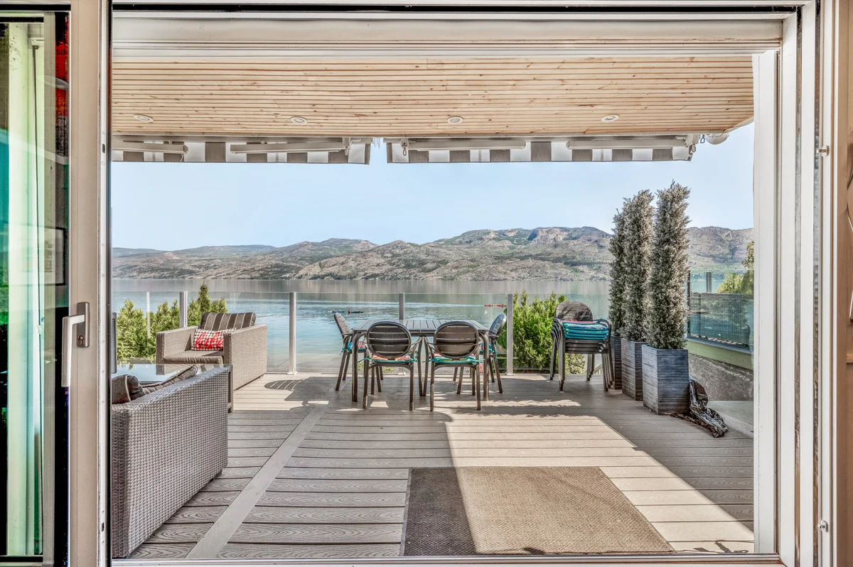 Home in West Kelowna property photo 3
