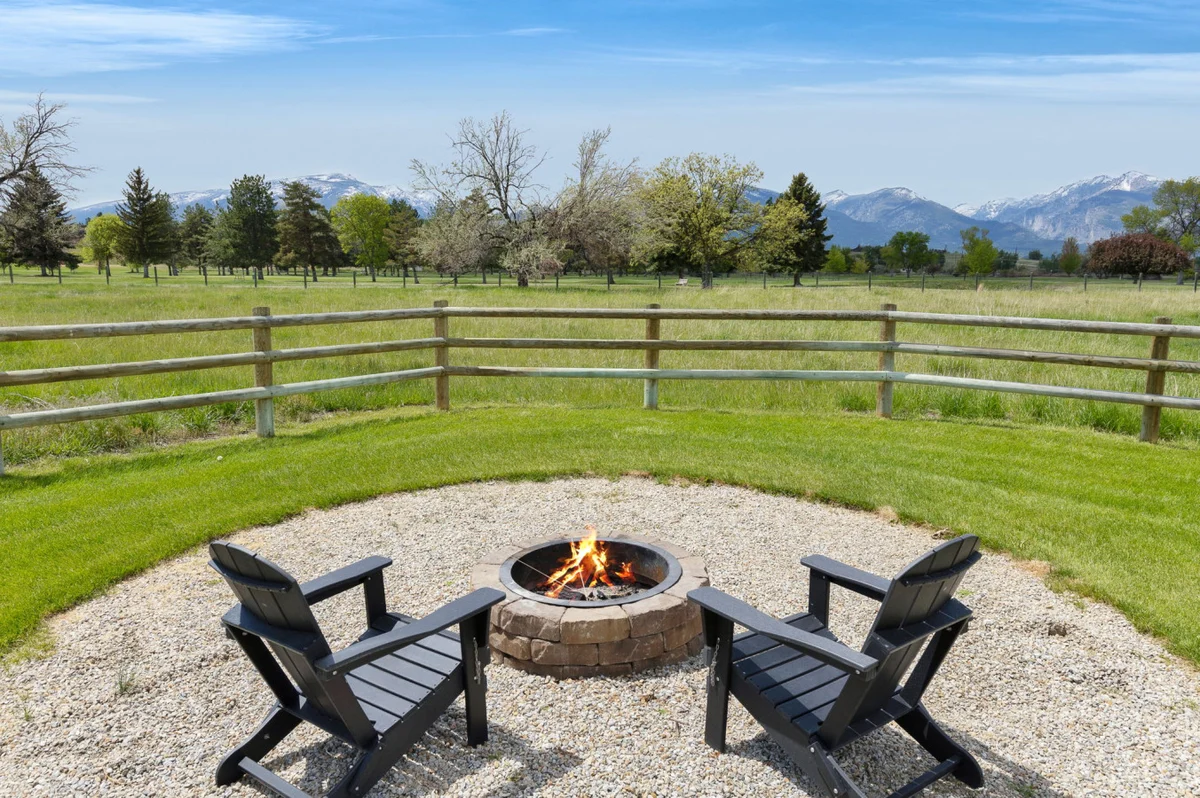 Mountain View Modern Farmhouse property photo 3