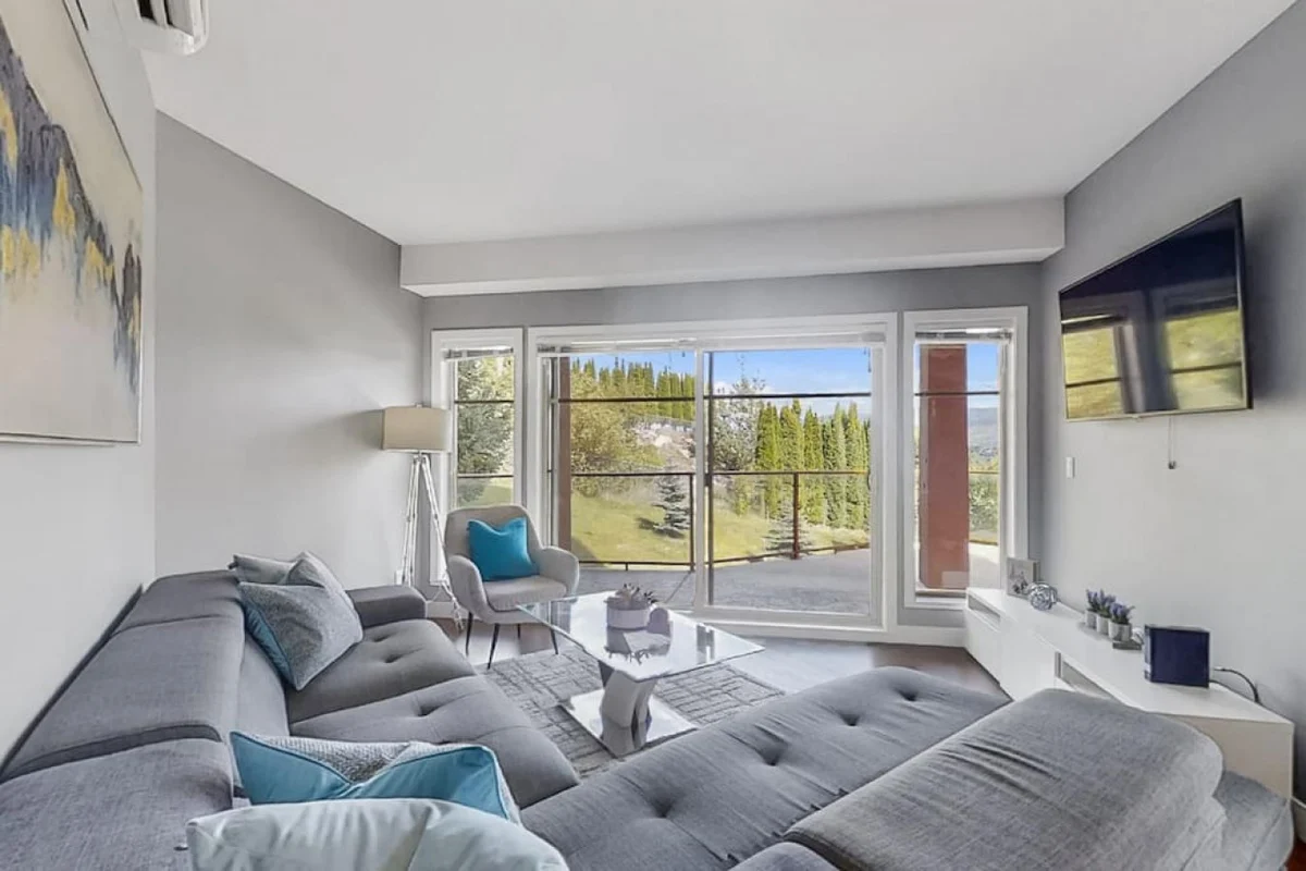 Home in West Kelowna property photo 2