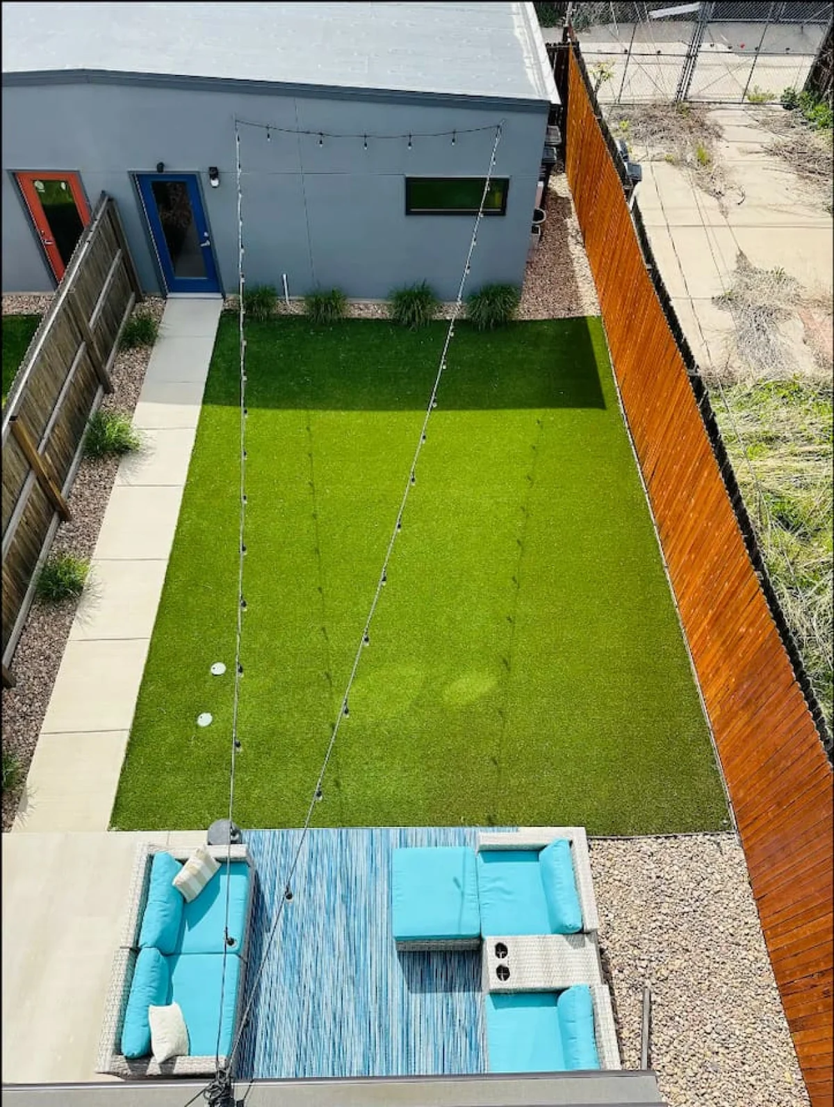 Home in Denver property photo 2