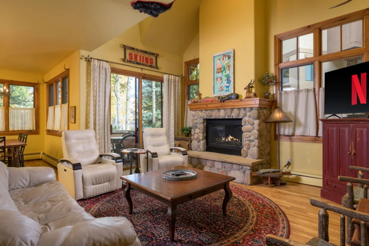 Home in Edwards property photo 2