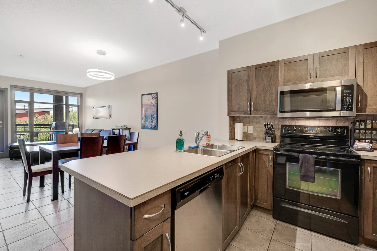 Home in Kelowna property photo 3