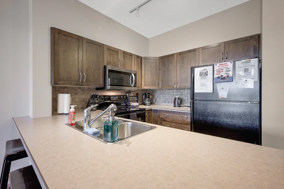Home in Kelowna property photo 4