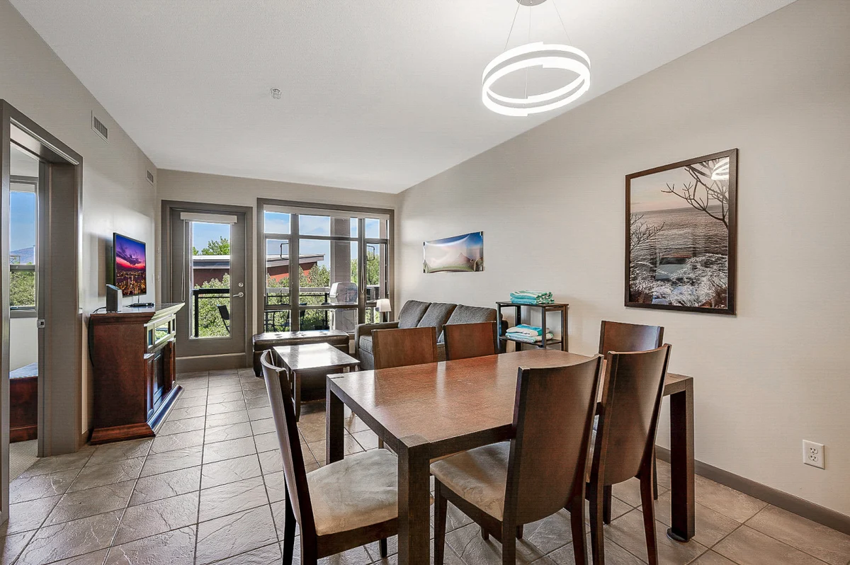 Home in Kelowna property photo 2