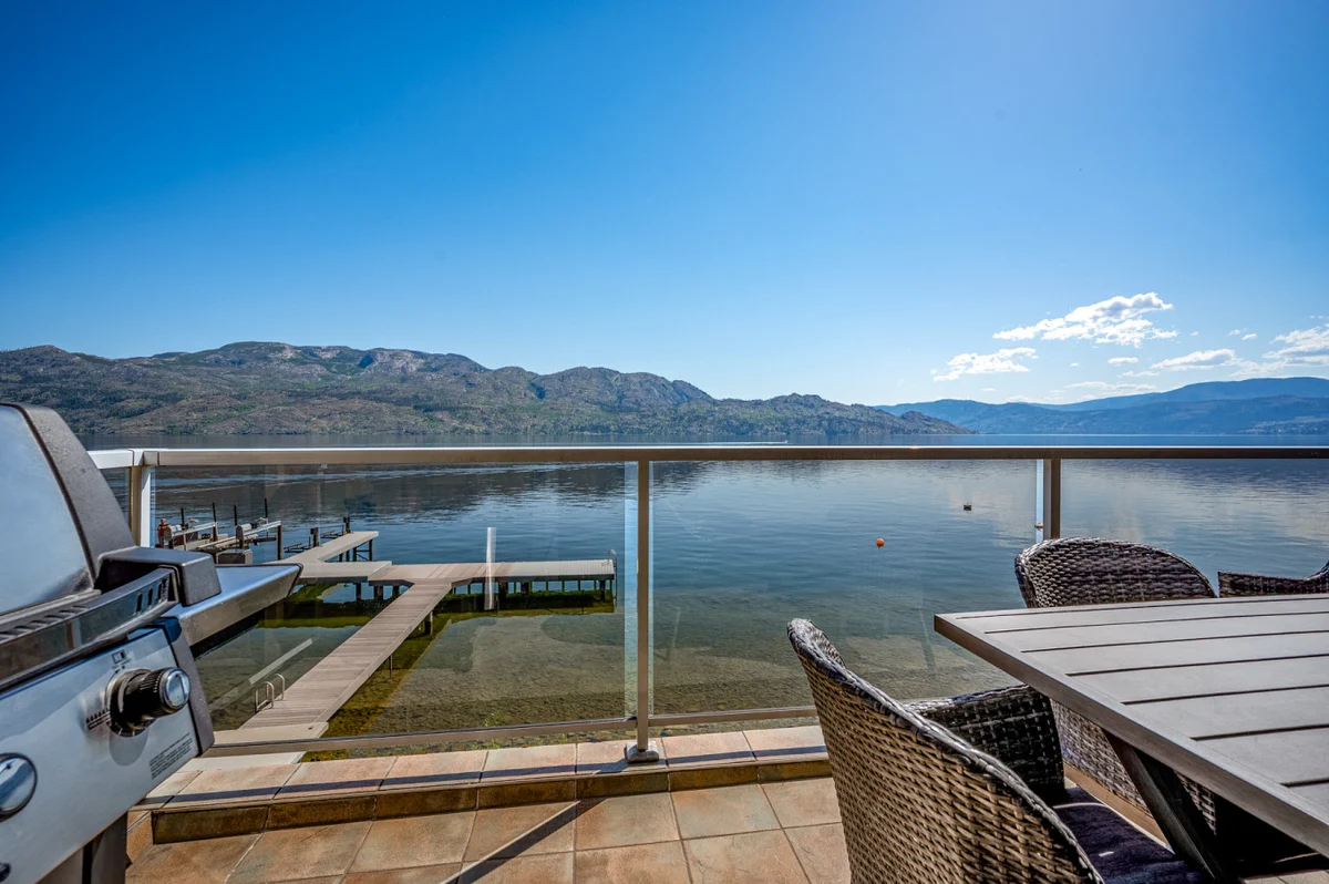 Home in West Kelowna property photo 4