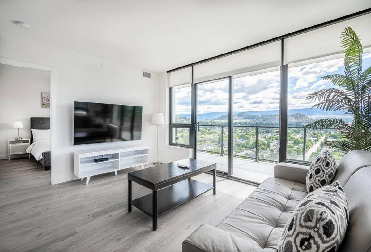 Home in Kelowna property photo 3