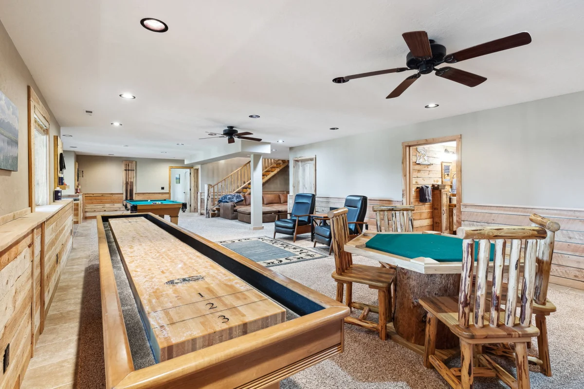 Sweathouse Creek Lodge property photo 2