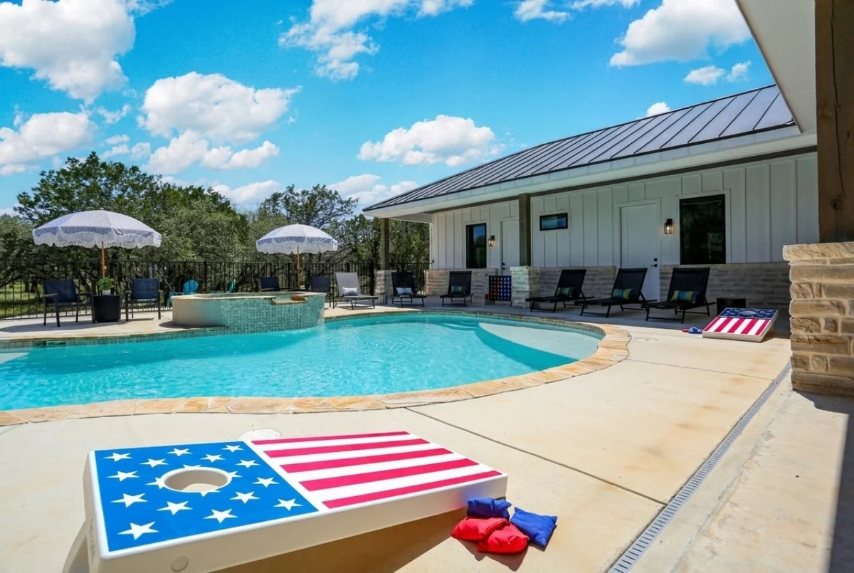 Movie Theater Heated Pool-Hot Tub Games property photo 3