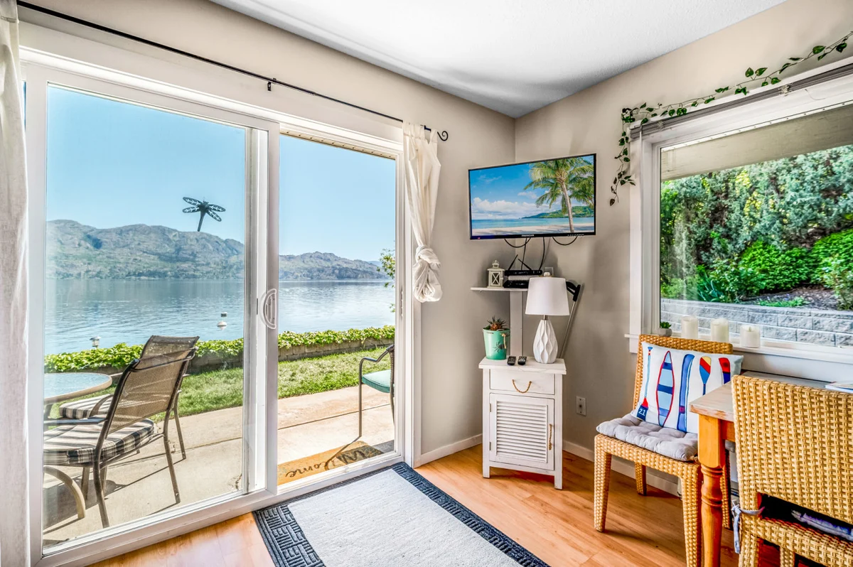 Home in West Kelowna property photo 3
