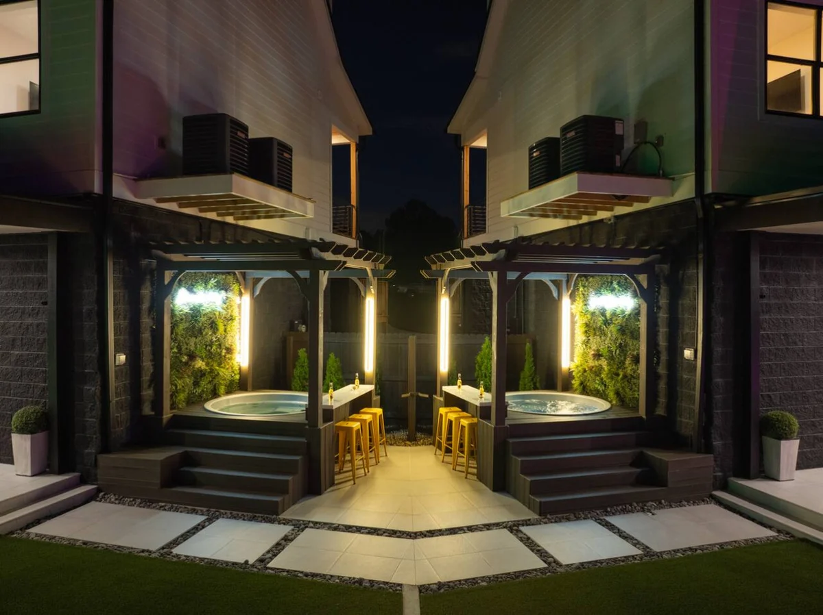 Speakeasy Duo, 2 Luxe Homes, Pools, Big Groups property photo 4