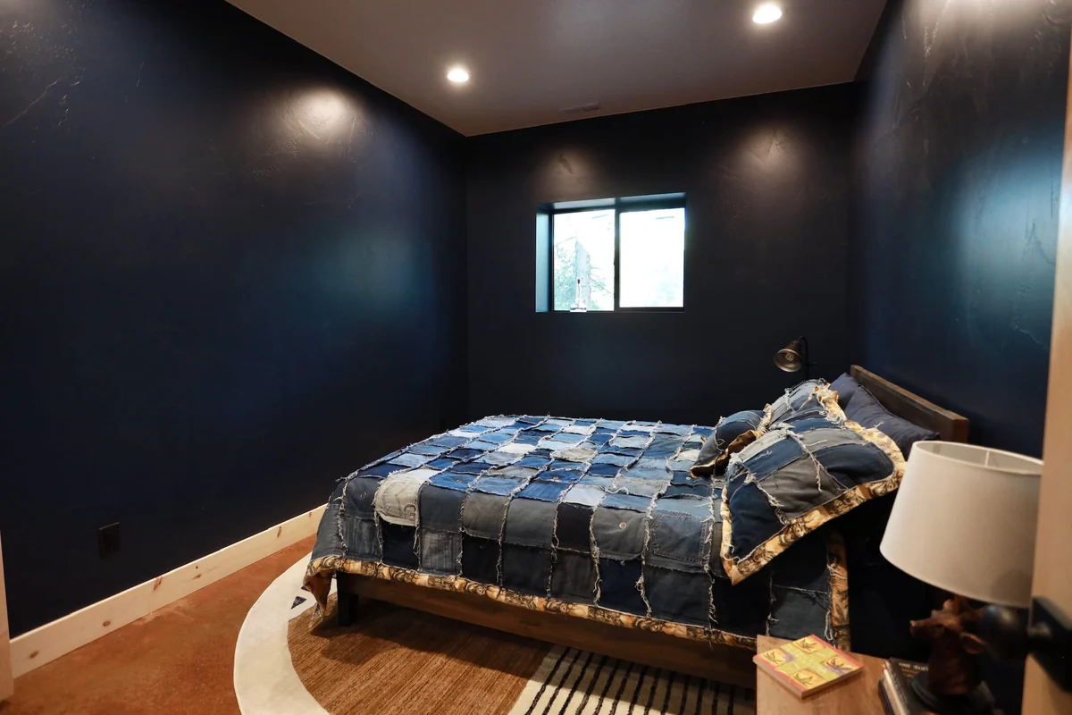 Black Copper Cabin #24