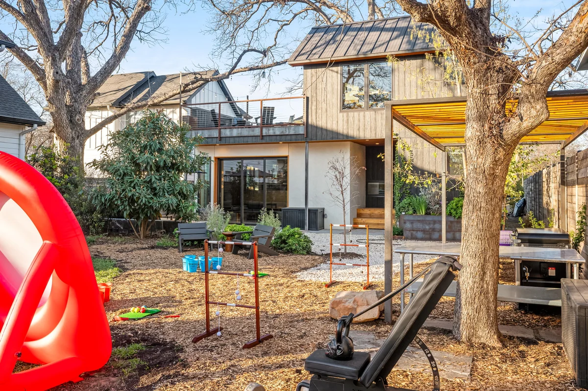 Wander East Austin Willows #33