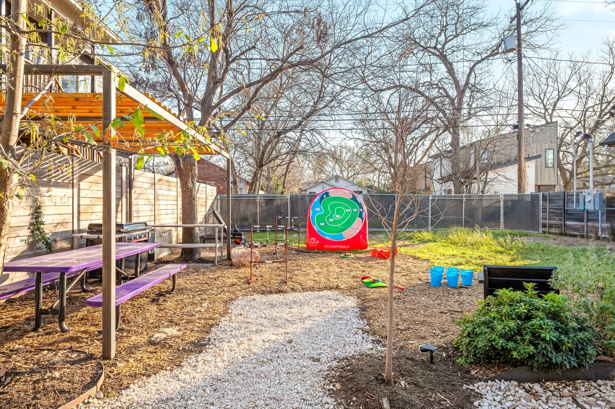 Wander East Austin Willows #52