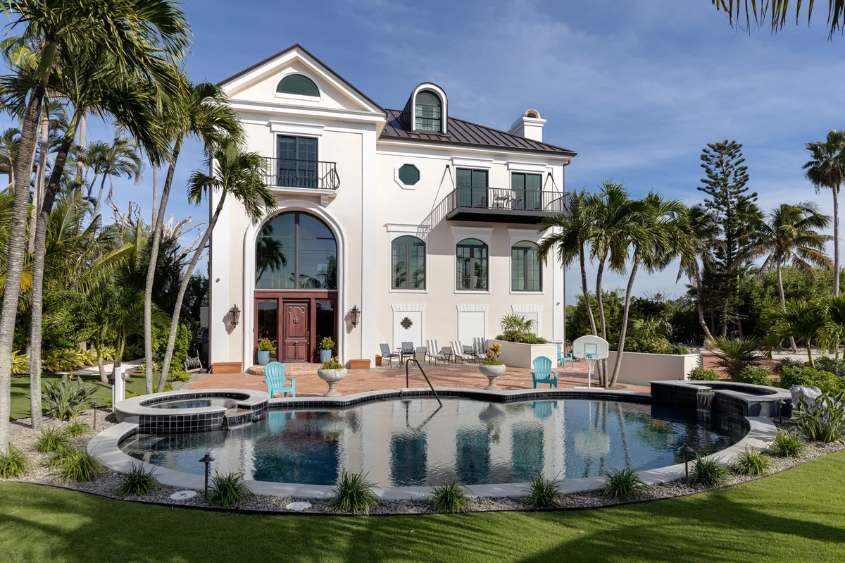 Property in Captiva property photo 2