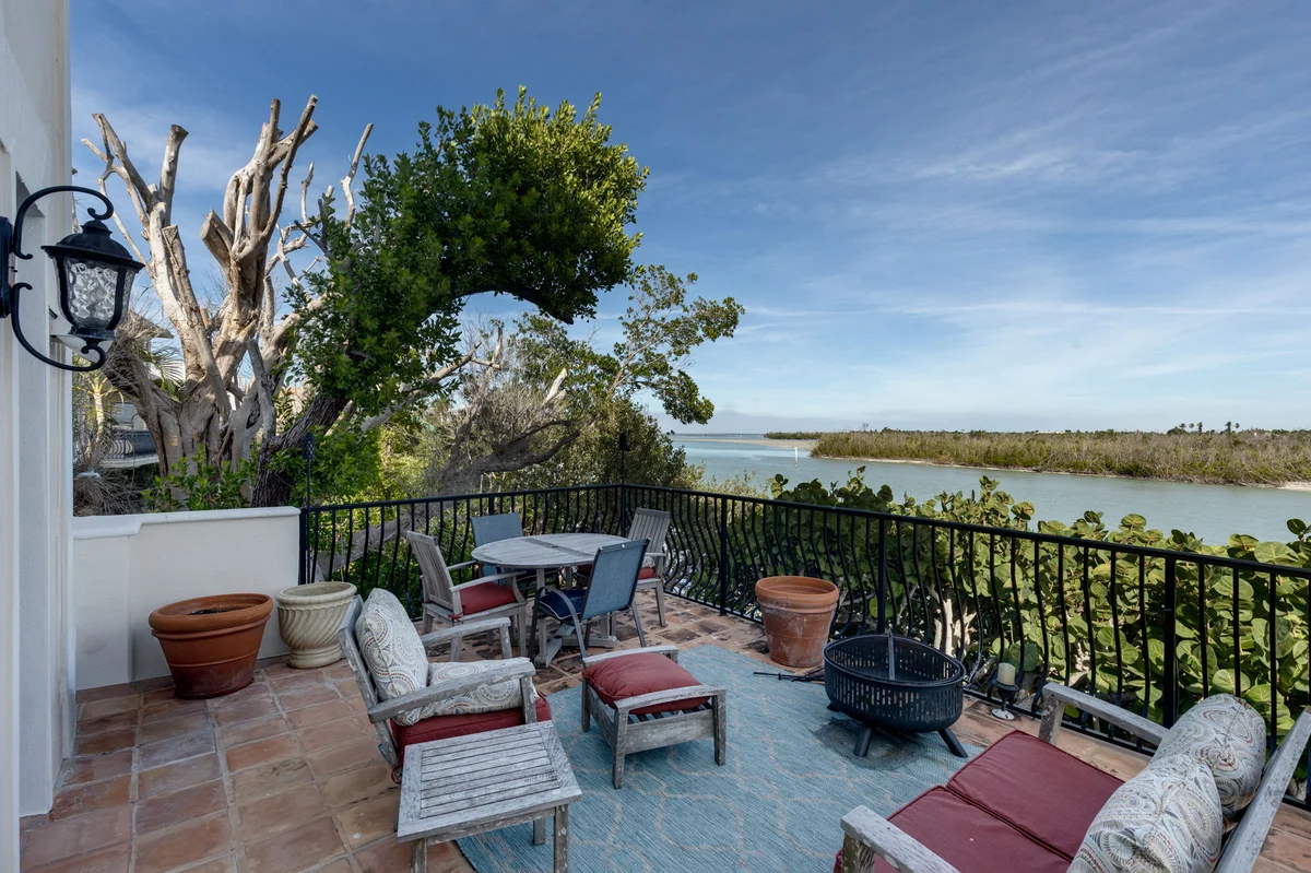 Property in Captiva property photo 3