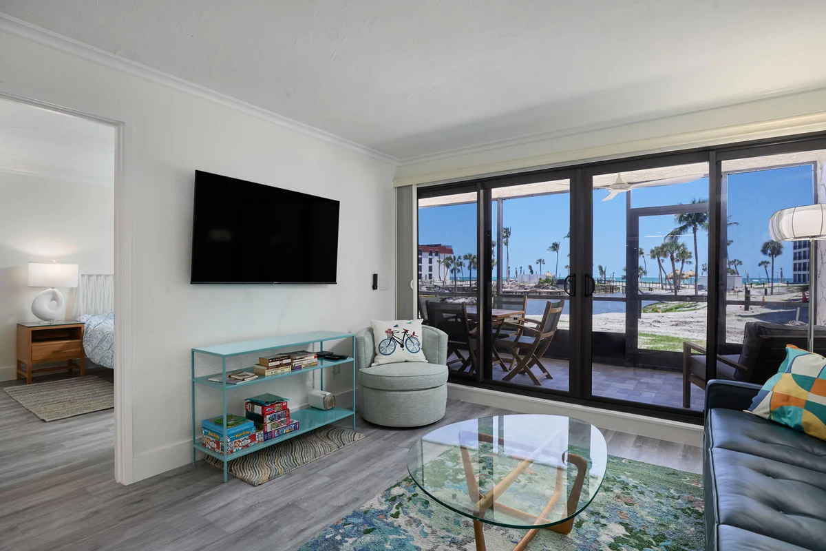 Condo in Sanibel property photo 3