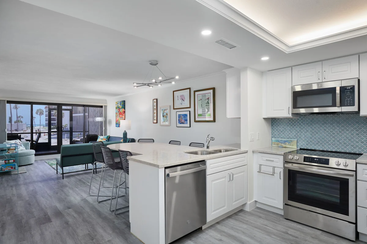 Condo in Sanibel property photo 4