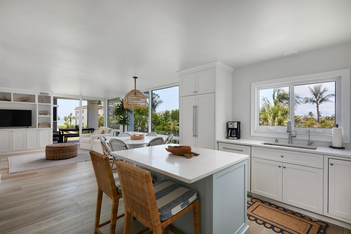Condo in Sanibel property photo 4