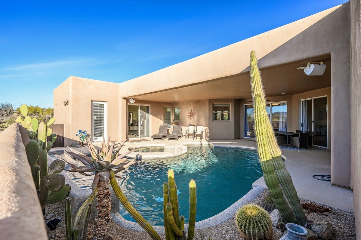 Home in Scottsdale property photo 2