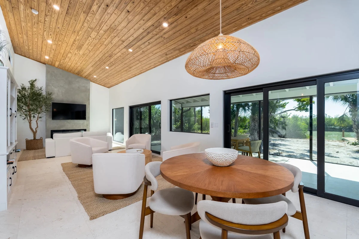Home in Sanibel property photo 2