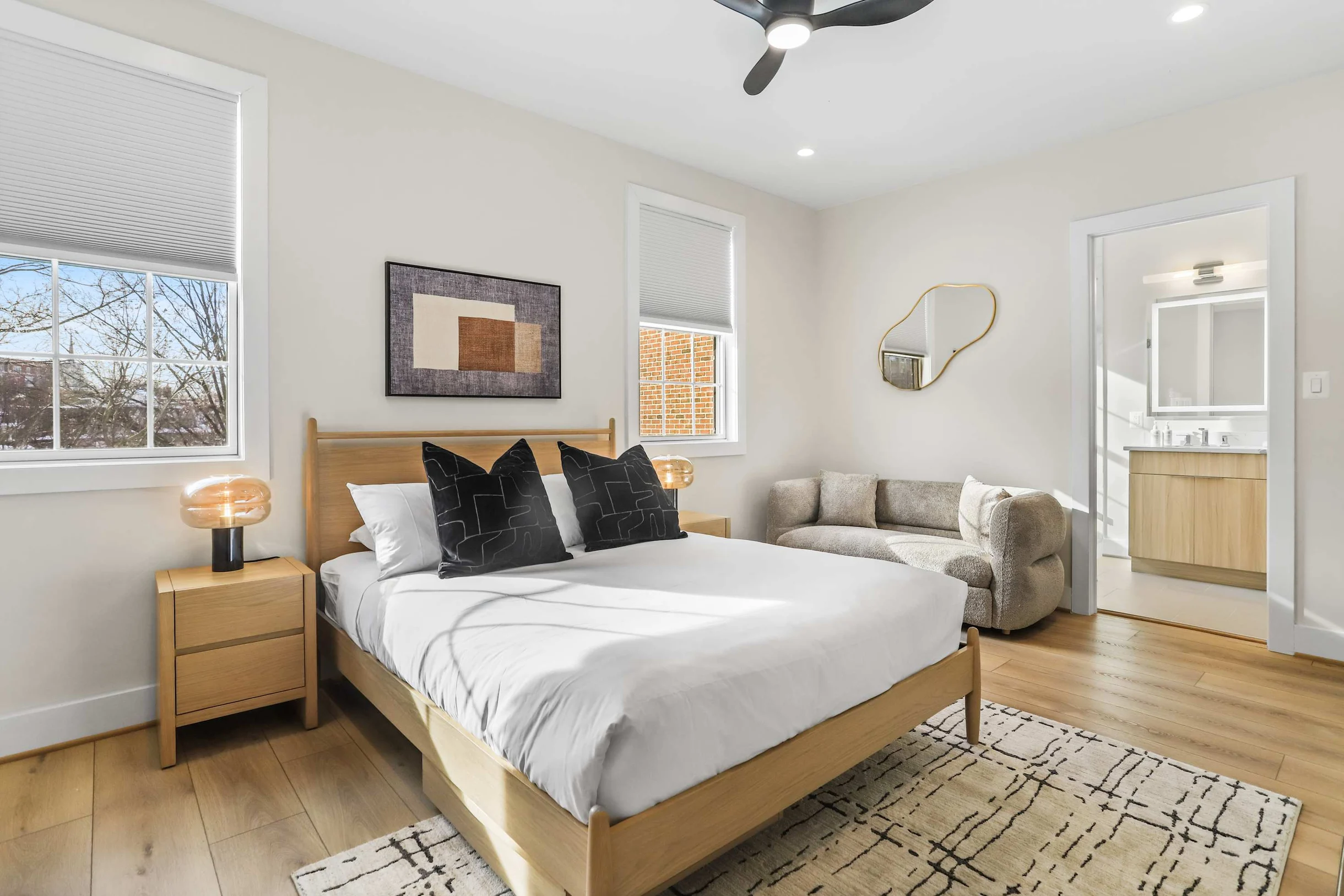 Apartment in District of Columbia property photo 4