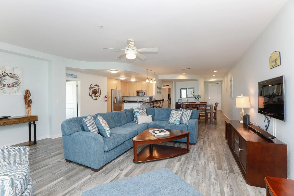 Condo in Virginia Beach property photo 2