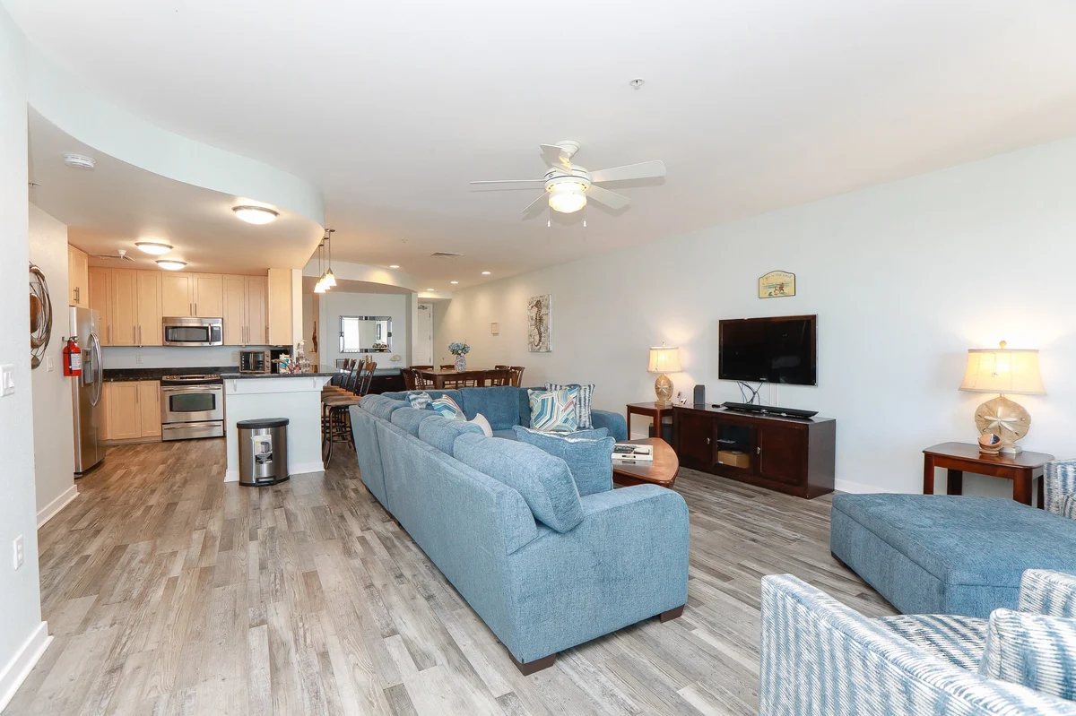 Condo in Virginia Beach property photo 4