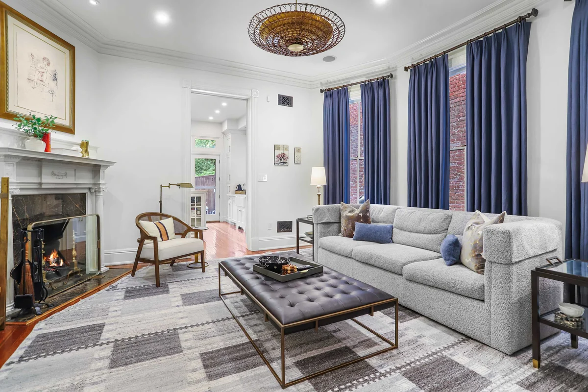Home in District of Columbia property photo 2
