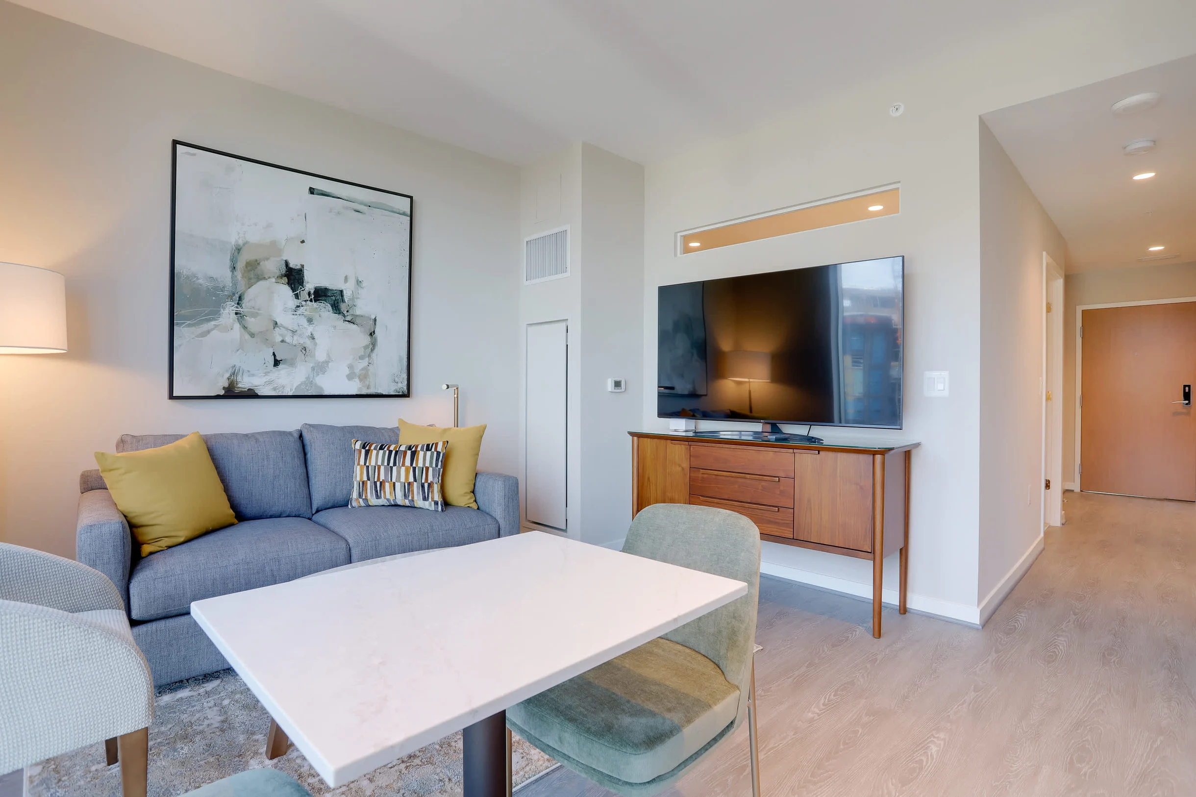 Apartment in Arlington property photo 3