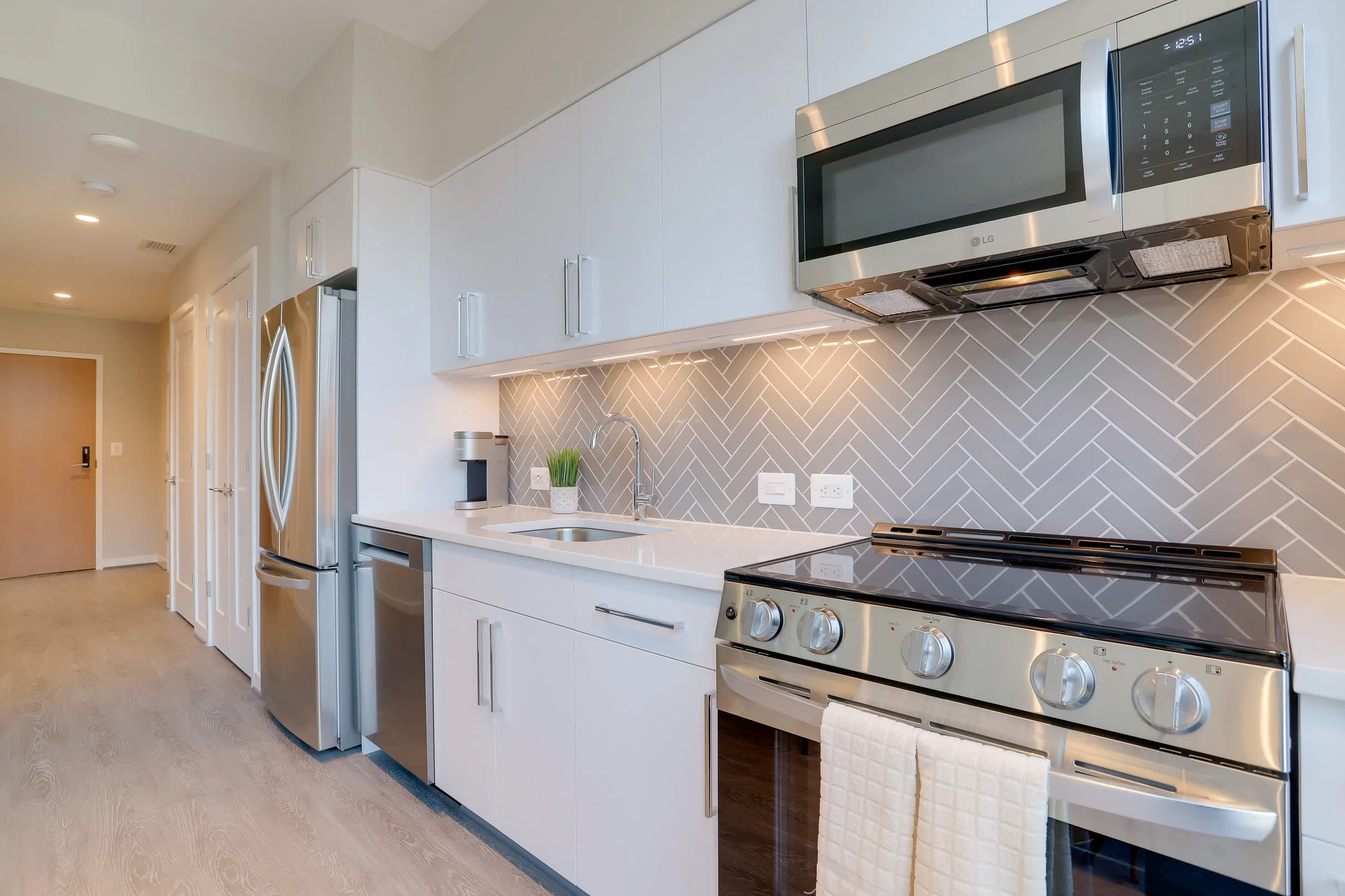 Apartment in Arlington property photo 4