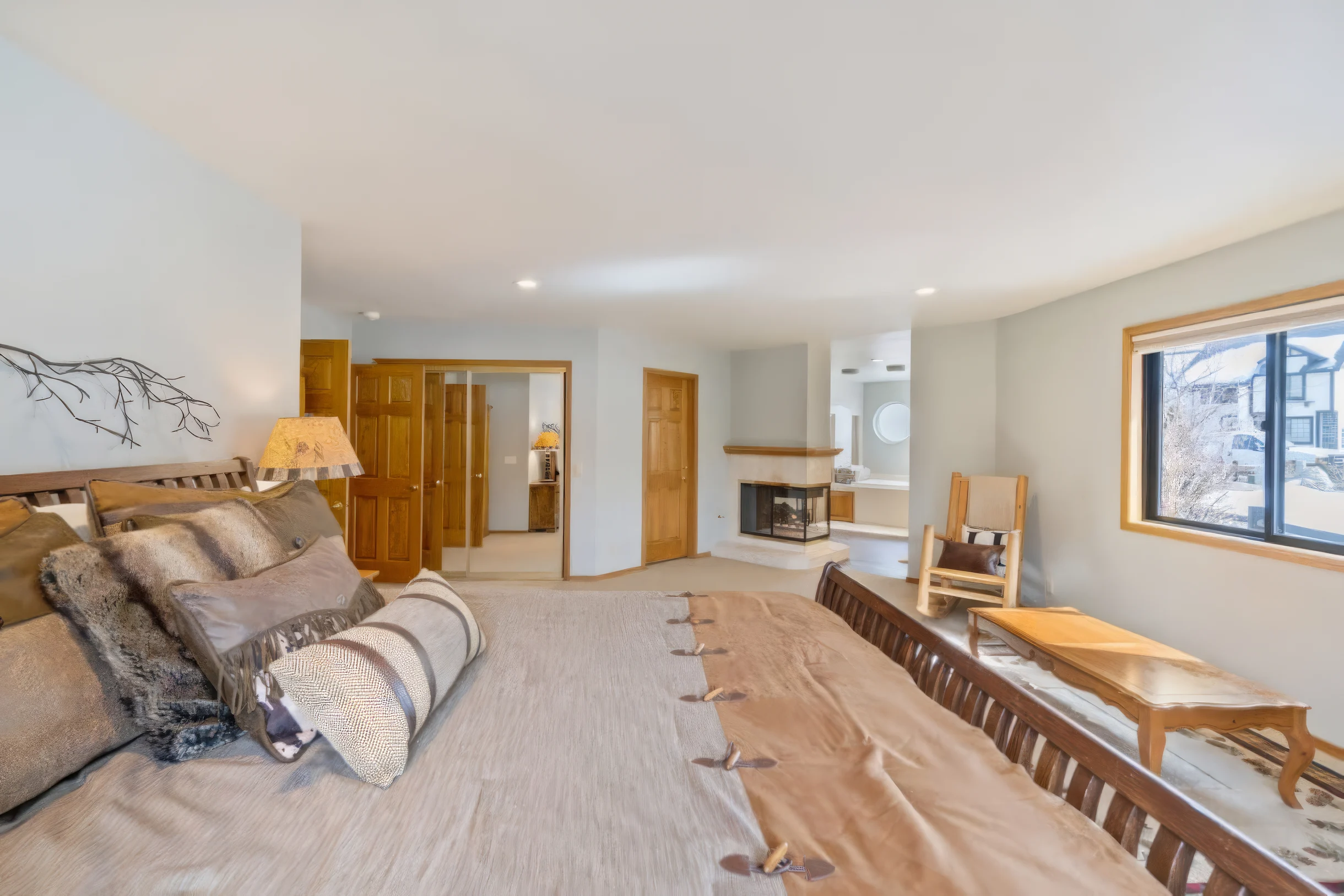 Roaring Lion Luxury Lodge| Lake Views & Hot tub #31