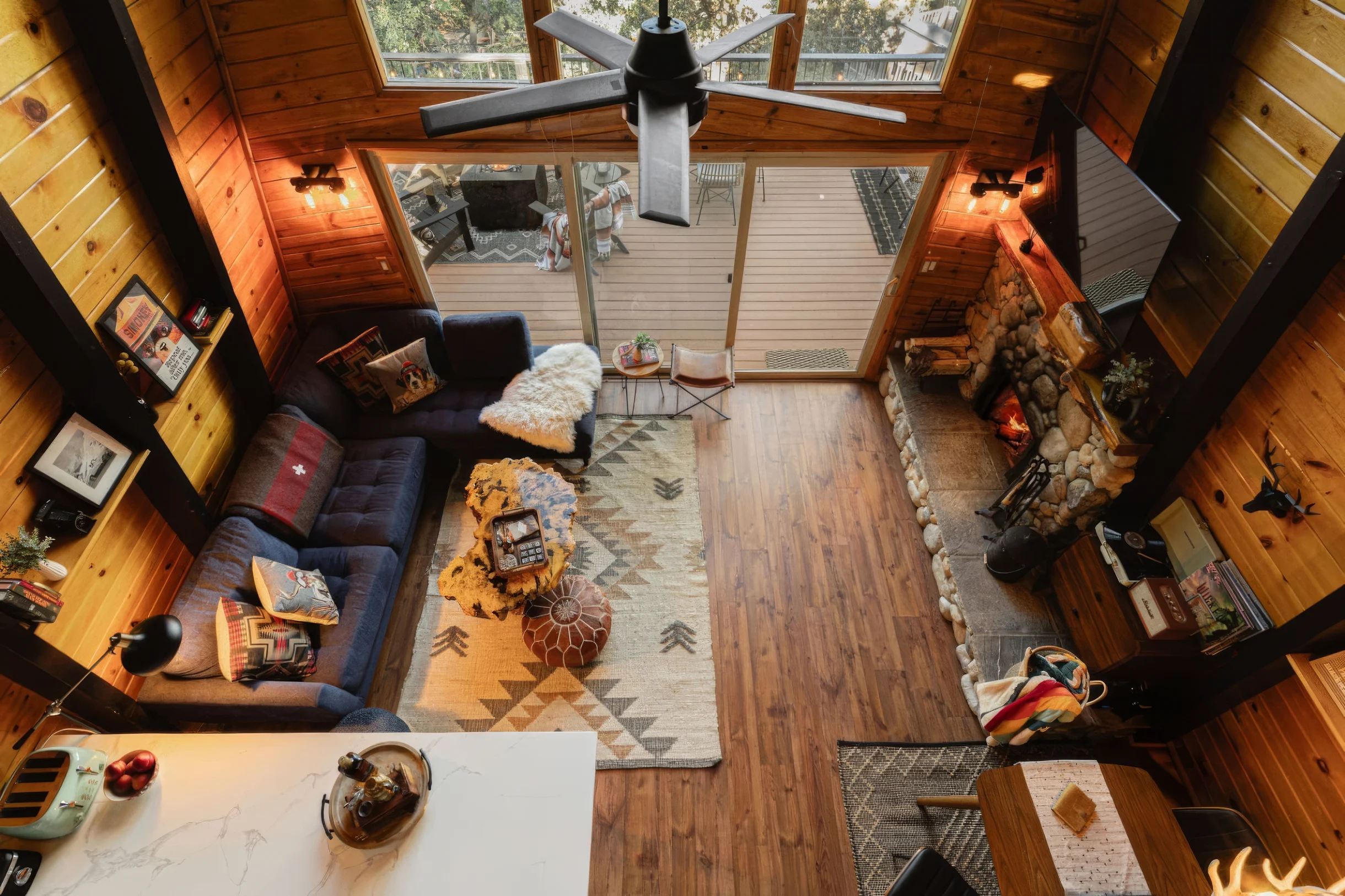 Cozy A-Frame vibes w. Lake & Ski views, AC #26