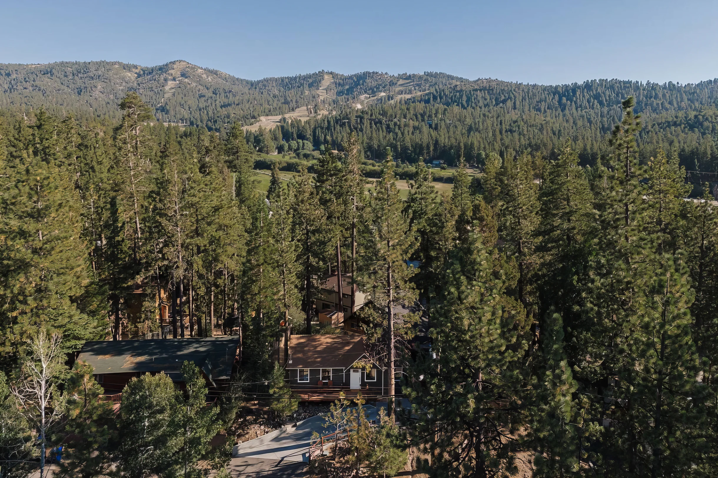 Modern Retreat | Spa, EV, Mountain Views & BBQ #63