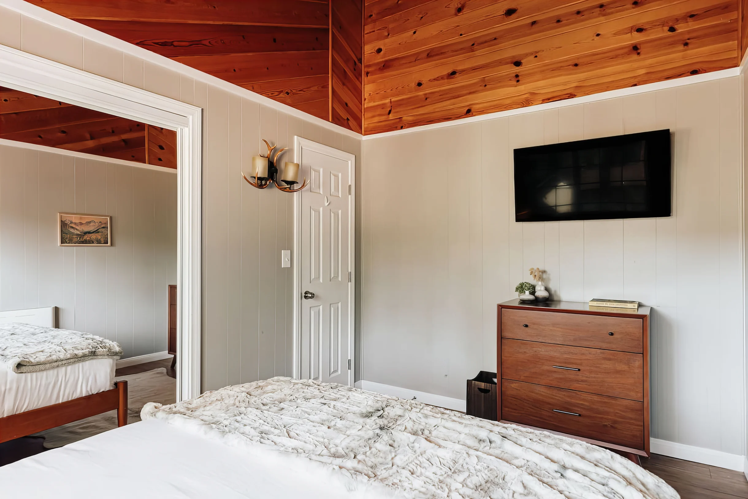 Modern Retreat | Spa, EV, Mountain Views & BBQ #52