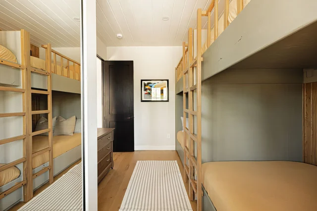 Bedroom 3 image 1