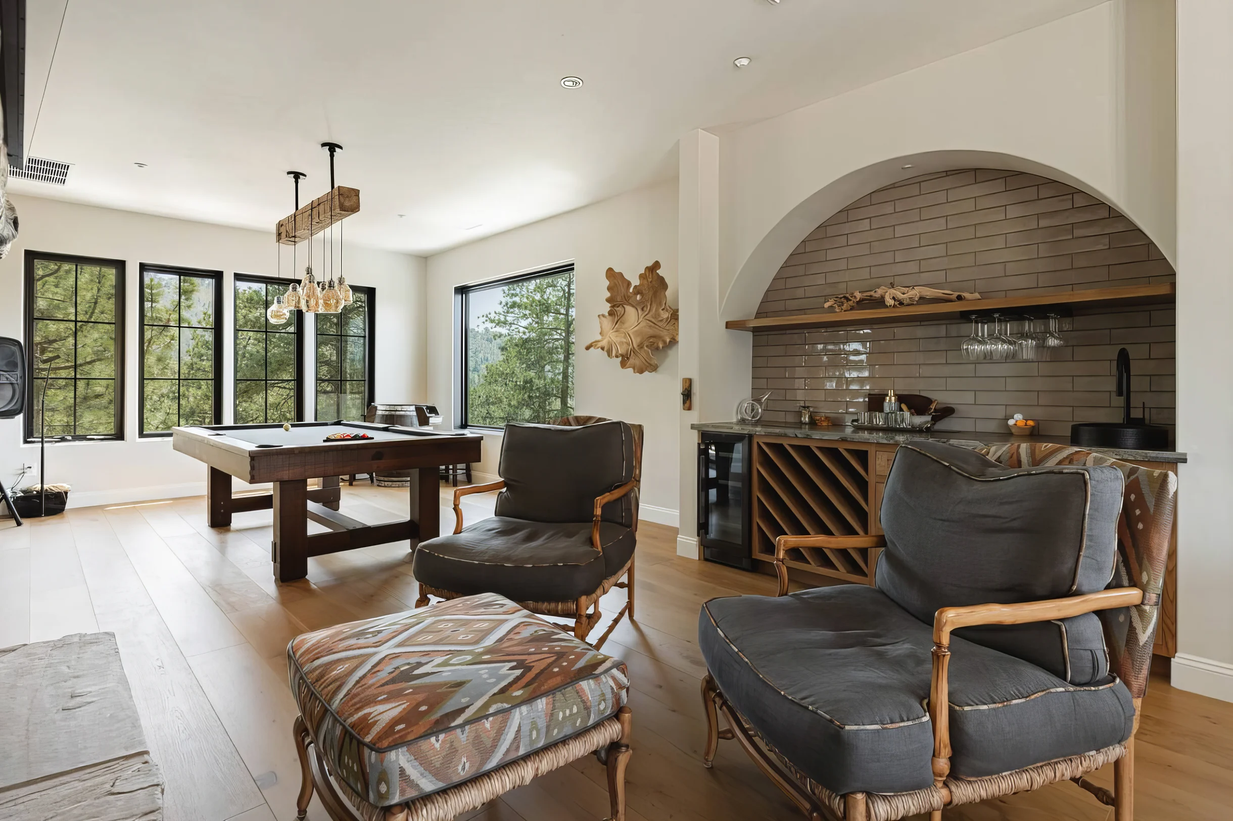 Custom Lux Cabin, Lake Views, Spa & Game Room #24