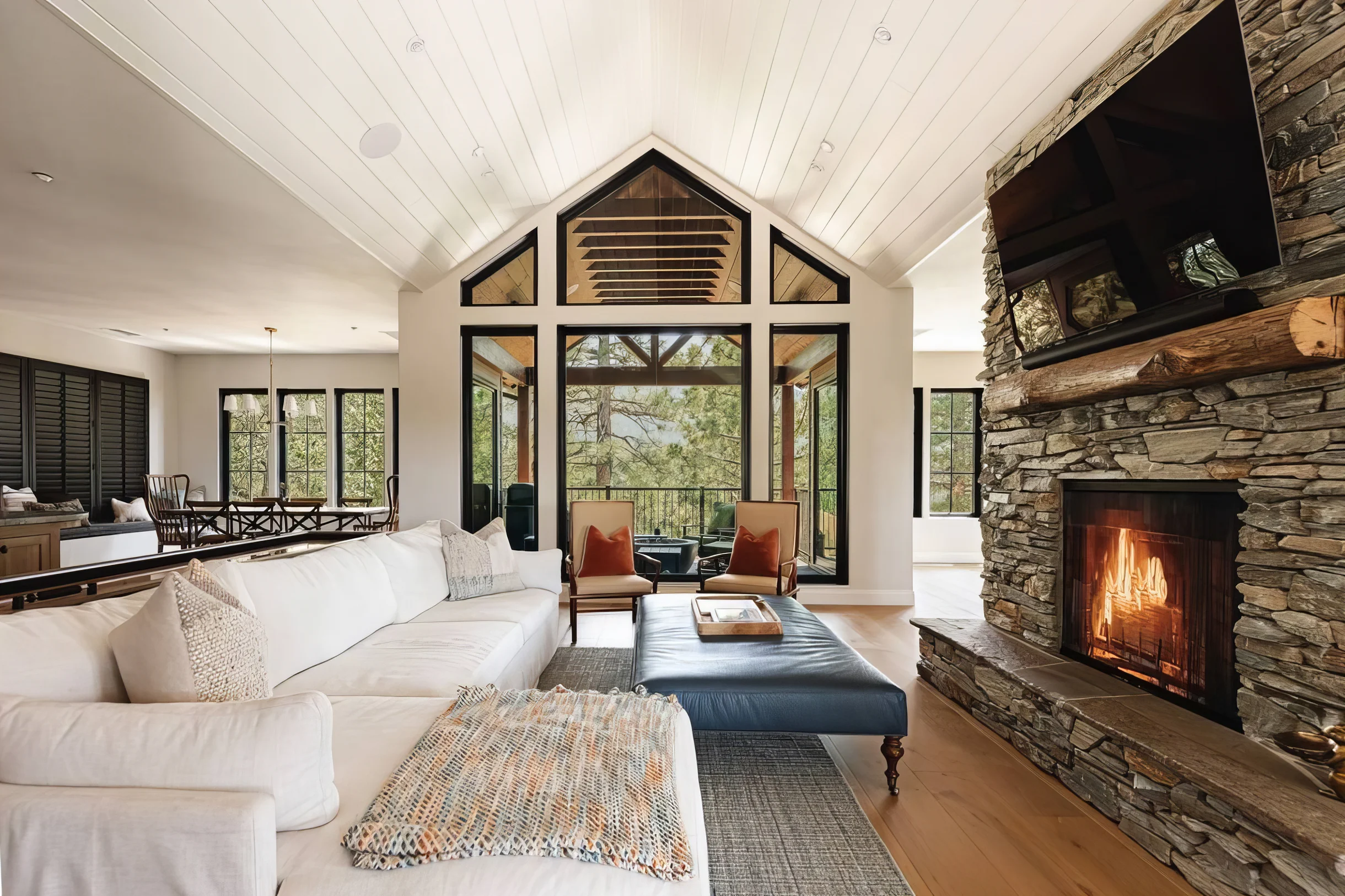 Custom Lux Cabin, Lake Views, Spa & Game Room #41