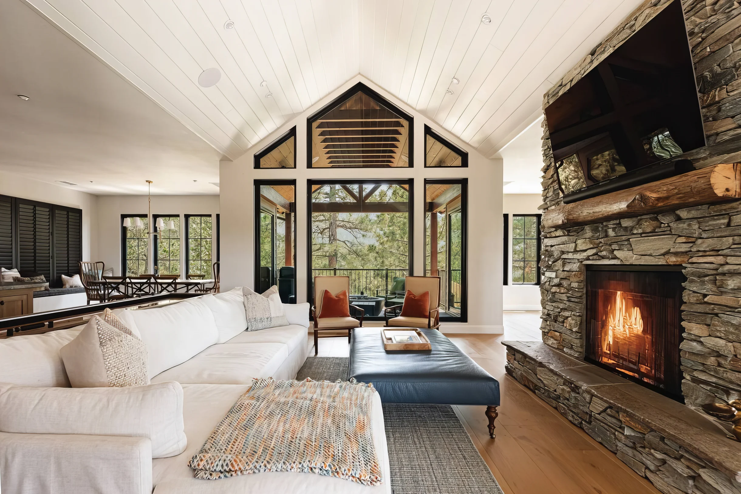Custom Lux Cabin, Lake Views, Spa & Game Room #26