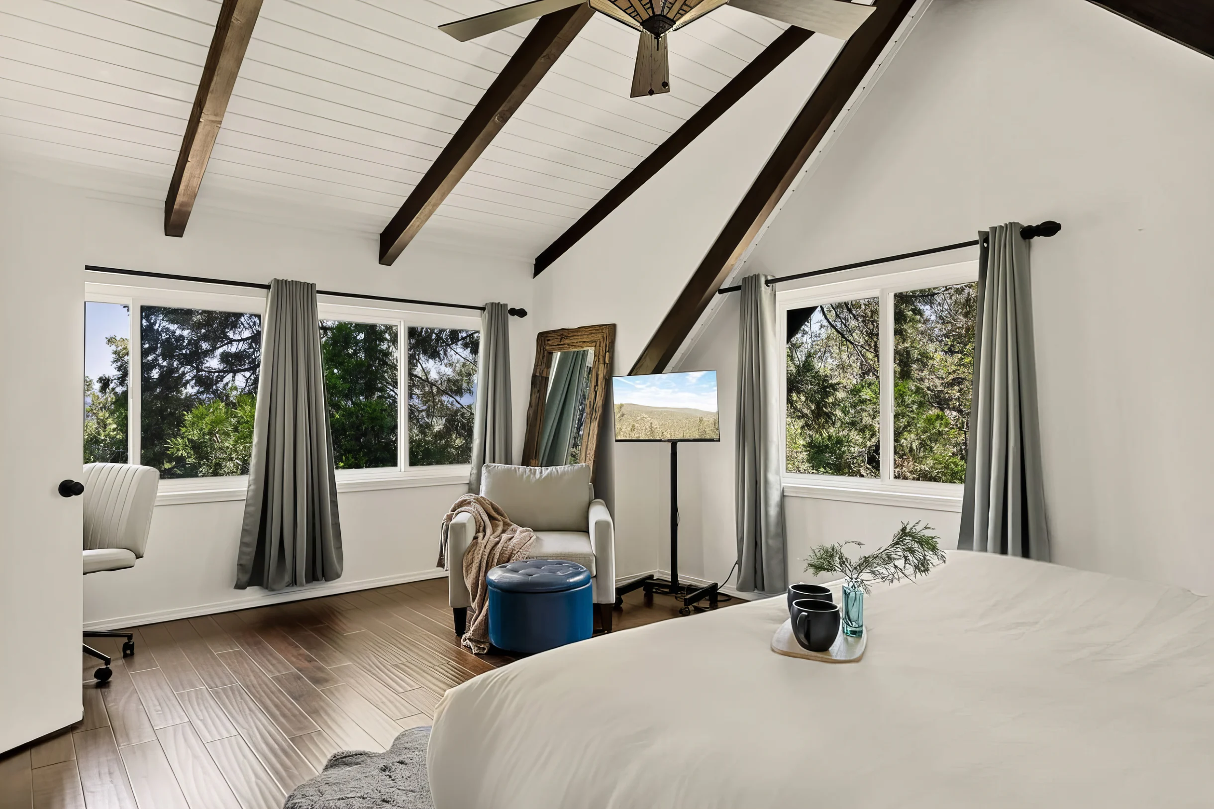 *NEW* 3BR Mountain Sanctuary w Foosball & Epic Views #25