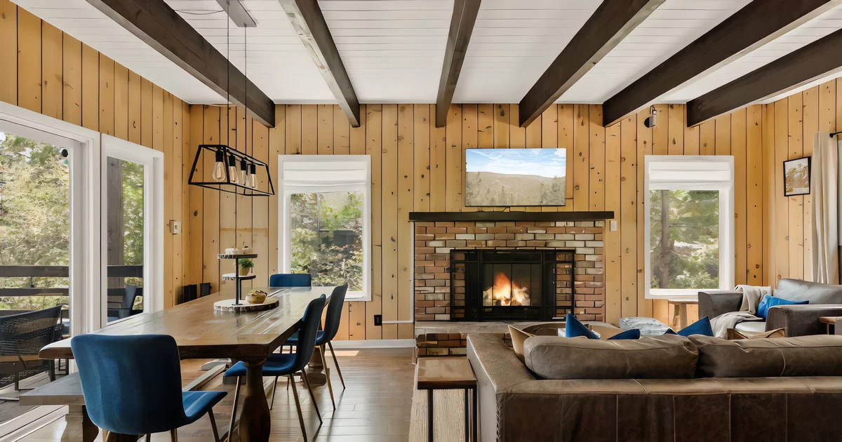 *NEW* 3BR Mountain Sanctuary w Foosball & Epic Views #10
