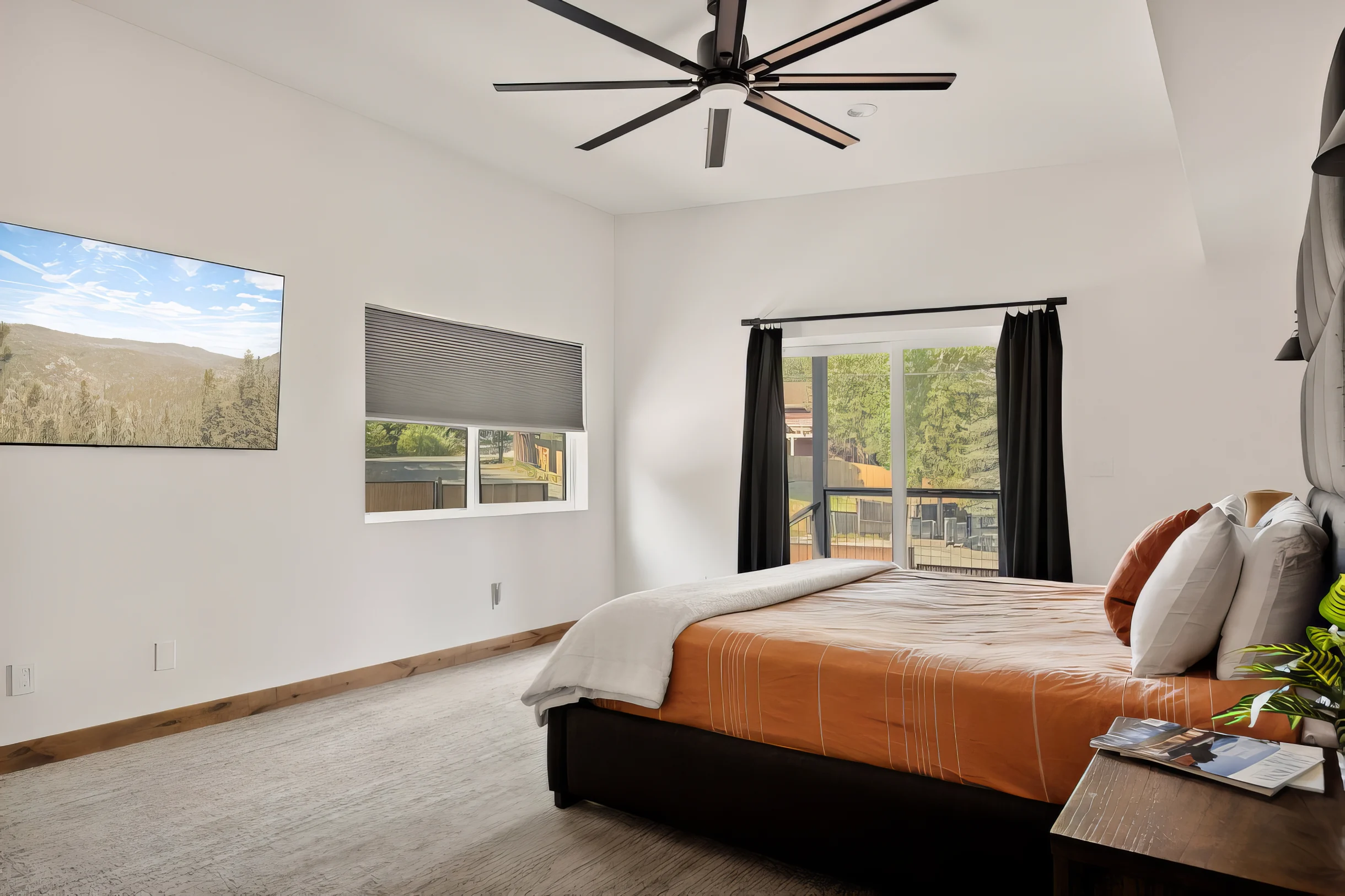 Urban Manor, Walk 2 Bear Mtn & Hot Tub w Firepit #29