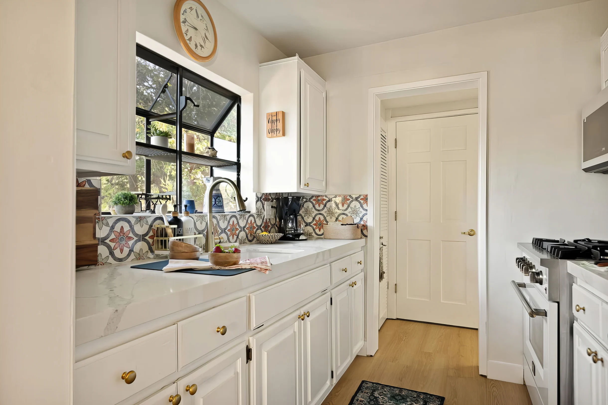 2BR Acorn Cottage w Fireplace, Hot Tub & BBQ #8