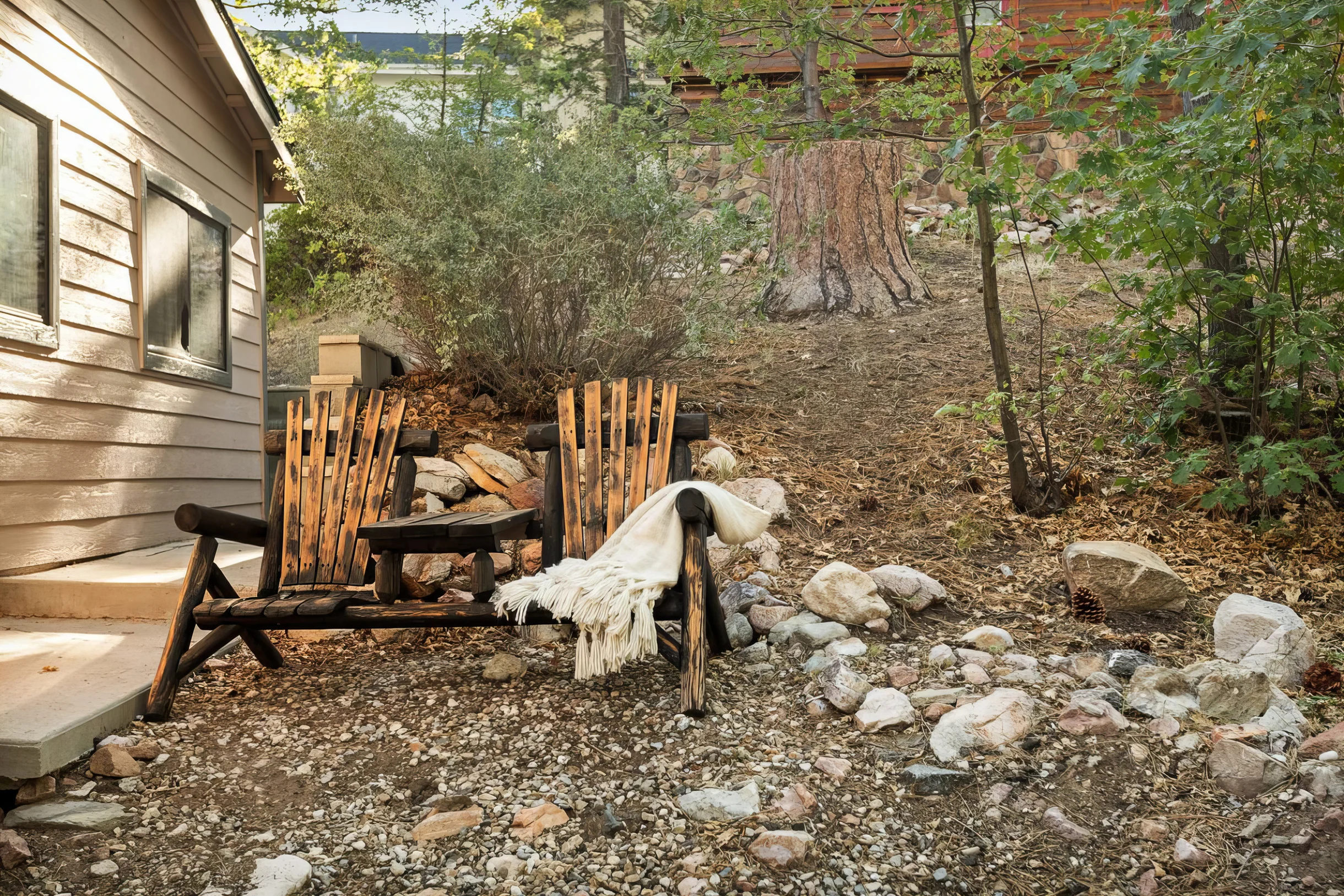 2BR Acorn Cottage w Fireplace, Hot Tub & BBQ #32