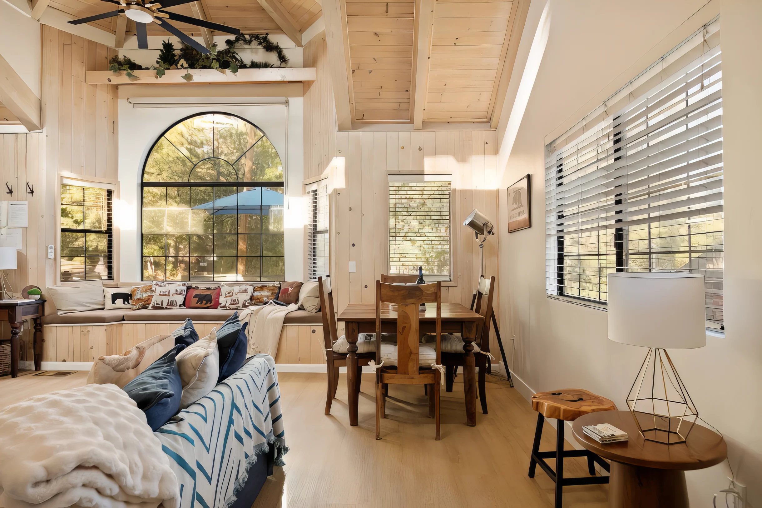 2BR Acorn Cottage w Fireplace, Hot Tub & BBQ #20