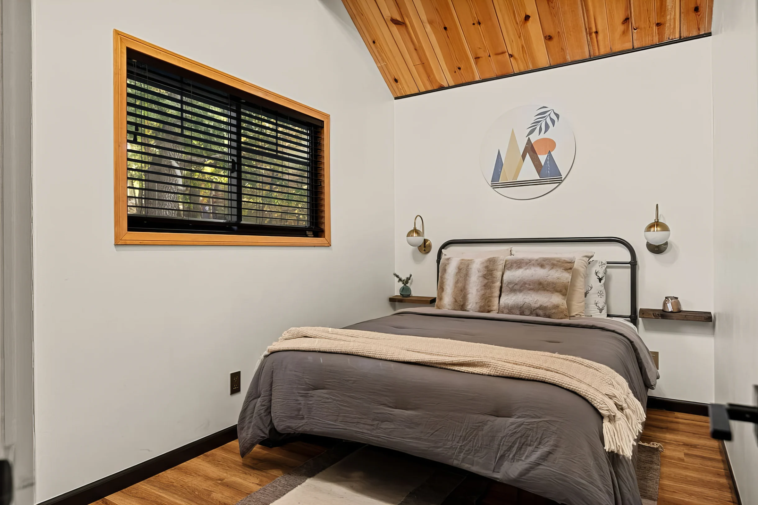 Soul Peak Mountain Cabin w/ Deck & Hot Tub #9
