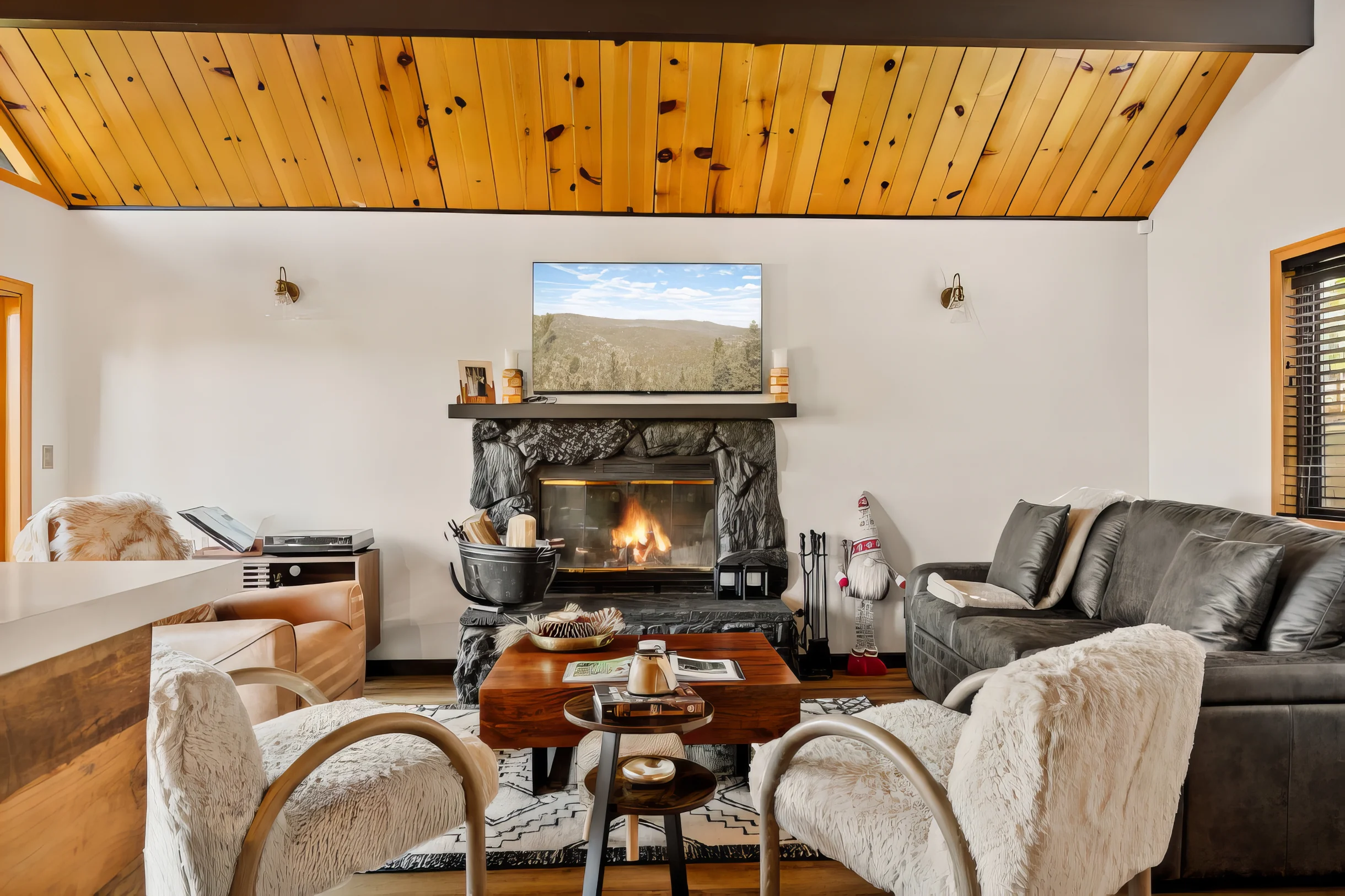 Soul Peak Mountain Cabin w/ Deck & Hot Tub #21
