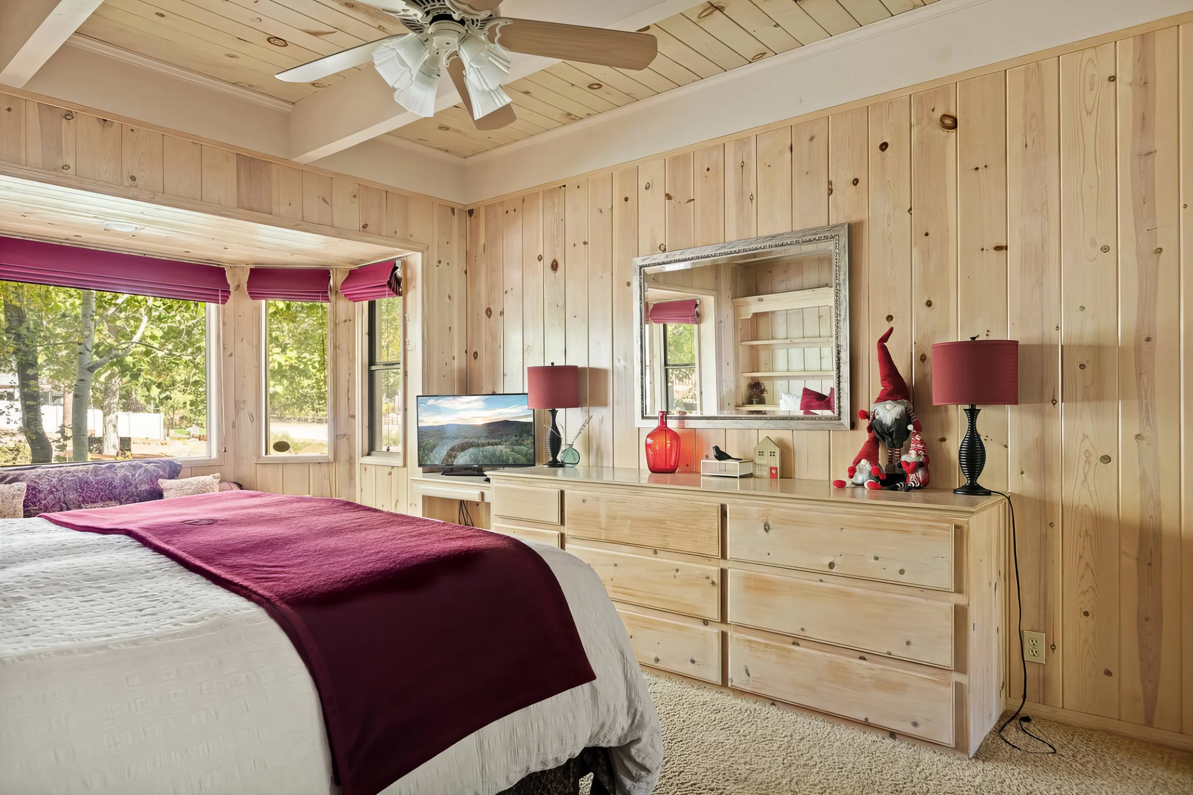 4BR Lakefront Vibes Getaway | Dock, Spa & Games #12