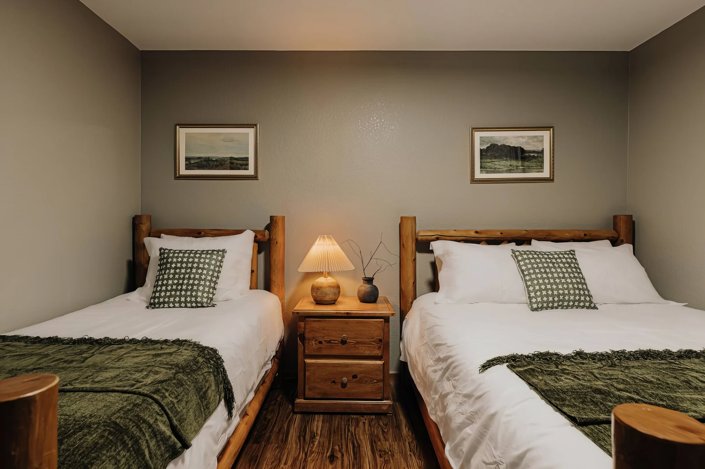 Stylish Sylvan Glen Chalet w  Hot Tub, Pool Table #23