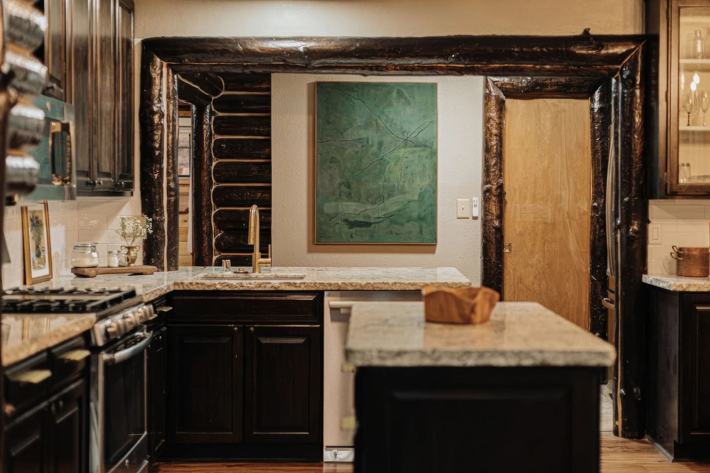 Stylish Sylvan Glen Chalet w  Hot Tub, Pool Table #36